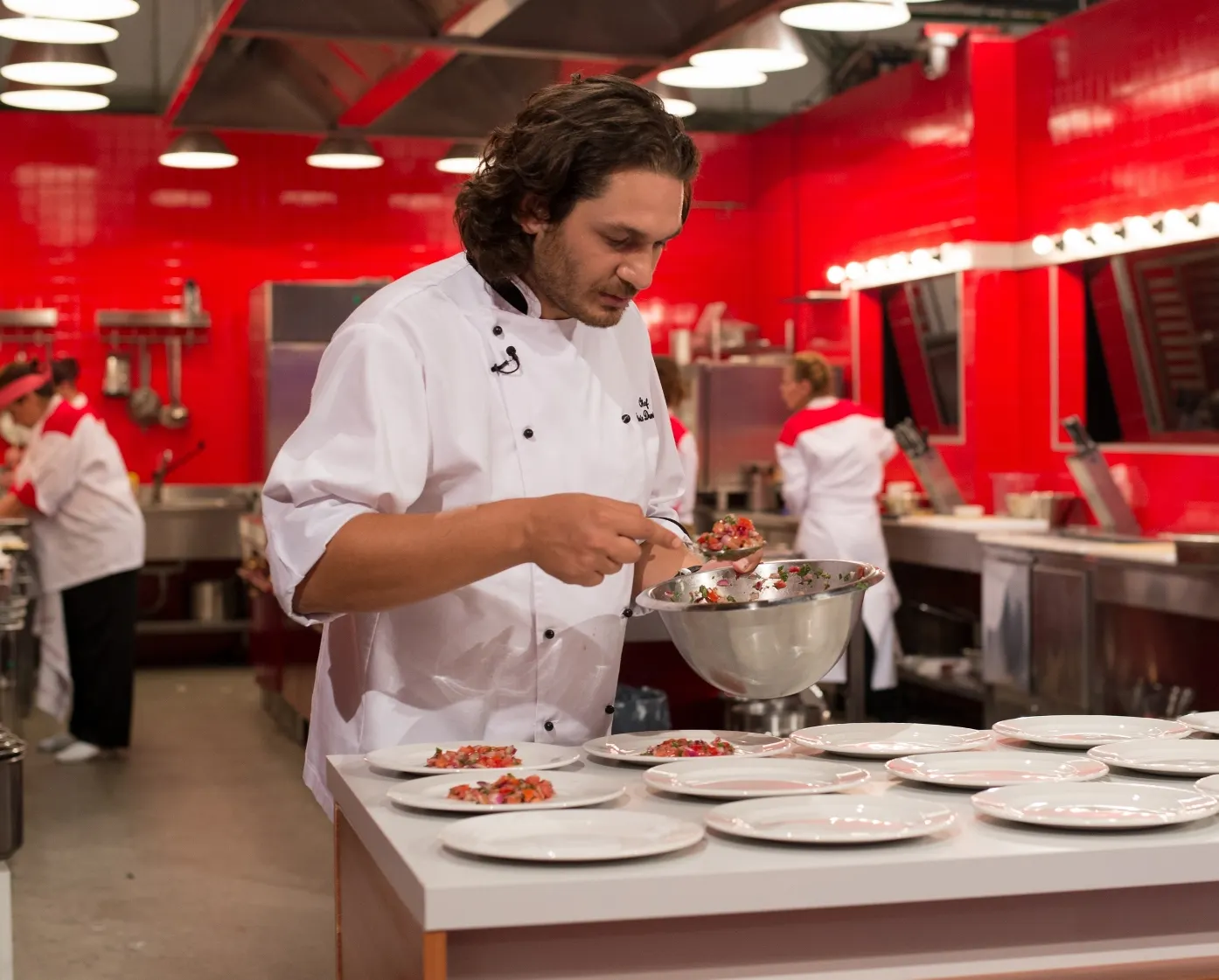 Chef Florin Dumitrescu RECUNOAȘTE: “Când sunt în bucătărie beau...”
