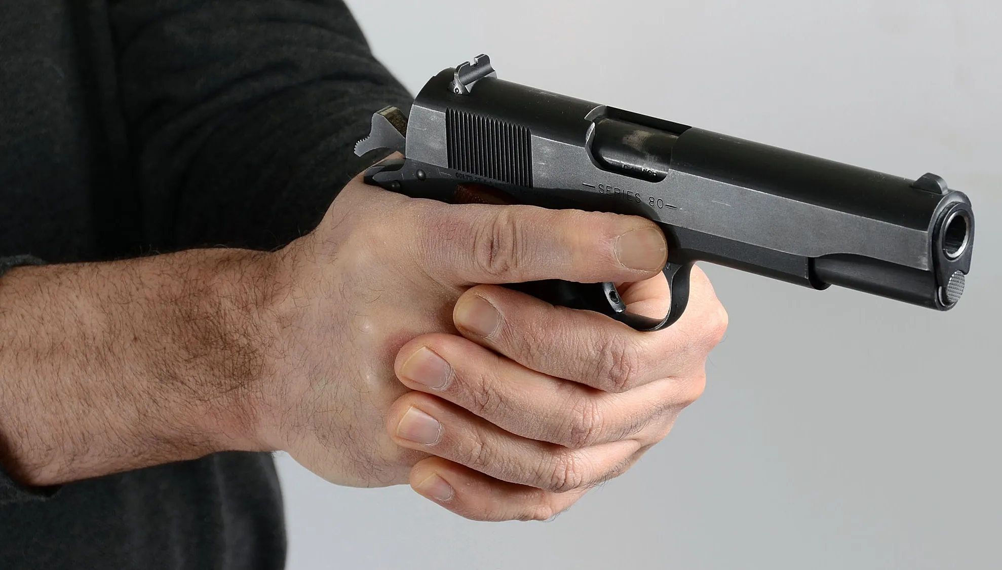 Doi elevi, ÎMPUŞCAŢI în două licee din Statele Unite