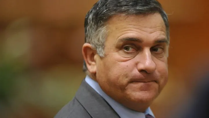 Funar a sesizat CCR: Candidaţii la Preşedinţie să declare dacă au fost sau nu OFIŢERI ACOPERIŢI