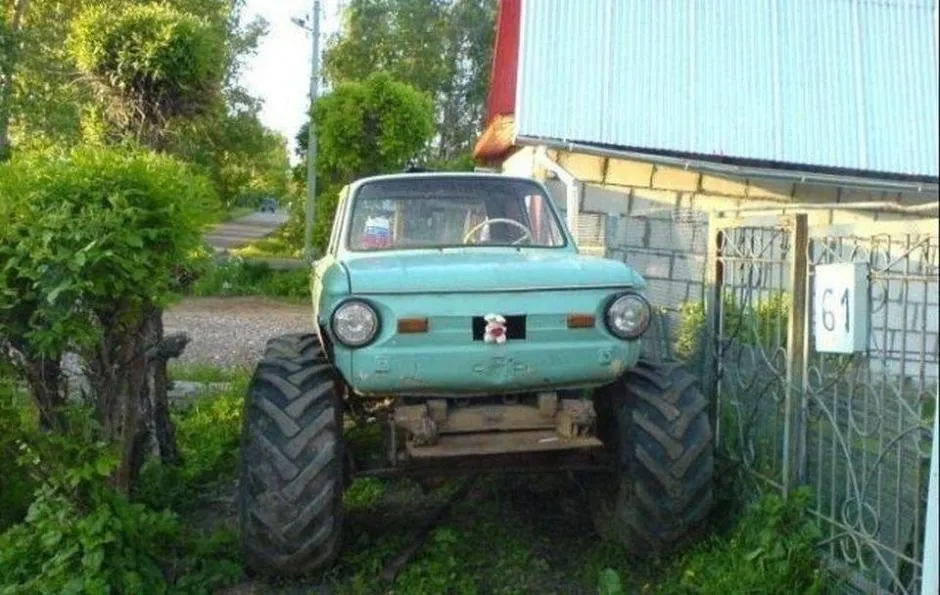 Cazi din picioare de râs: Mașini tunate de ruși