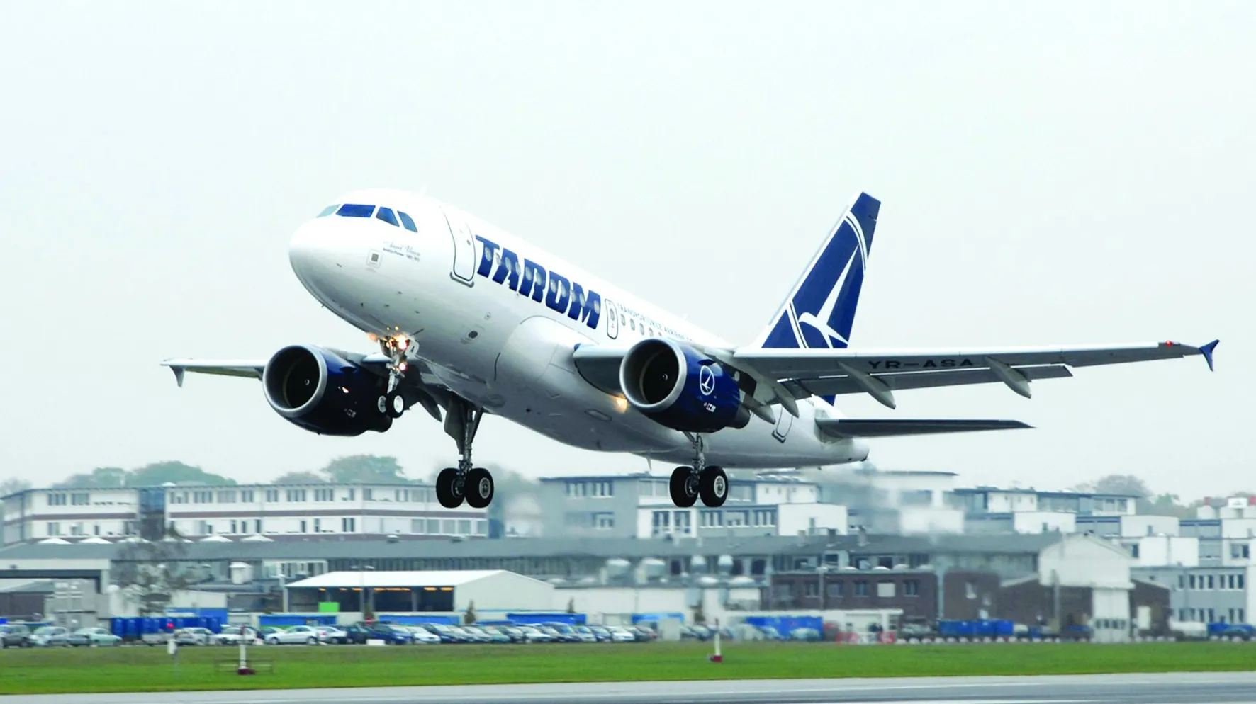 Continuă HAOSUL la Tarom - Avioanele nu mai pot zbura. Ce motive au invocat angajaţii companiei