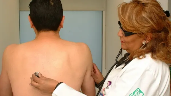 Semnal de alarmă în ceea ce priveşte incidenţa, riscurile şi tratarea tuberculozei în România
