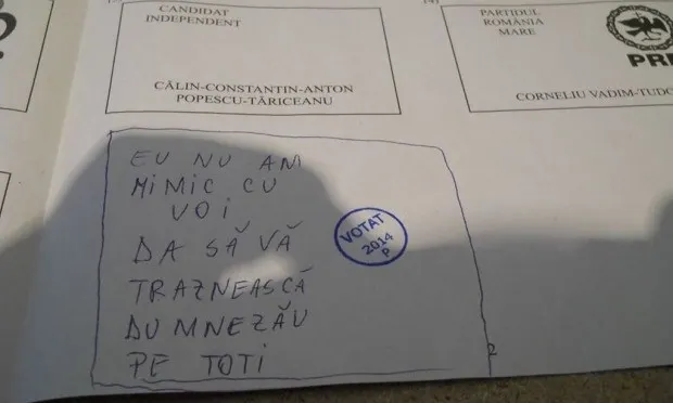 "Să vă trăznească Dumnezeu pe toți"! Ce altceva a scris un român pe buletinul de vot