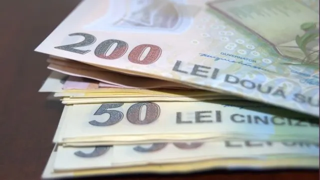 Ministerul Educaţiei e acuzat că pregăteşte cea mai mare mită electorală din istoria României