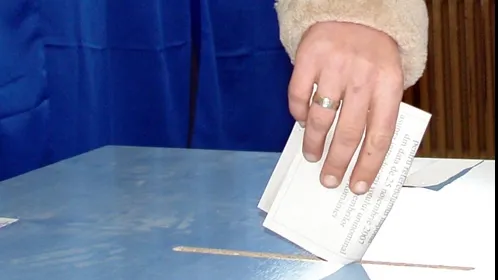 Referendumul, în pericol? Continuă valul de retrageri ale șefilor de secții de votare