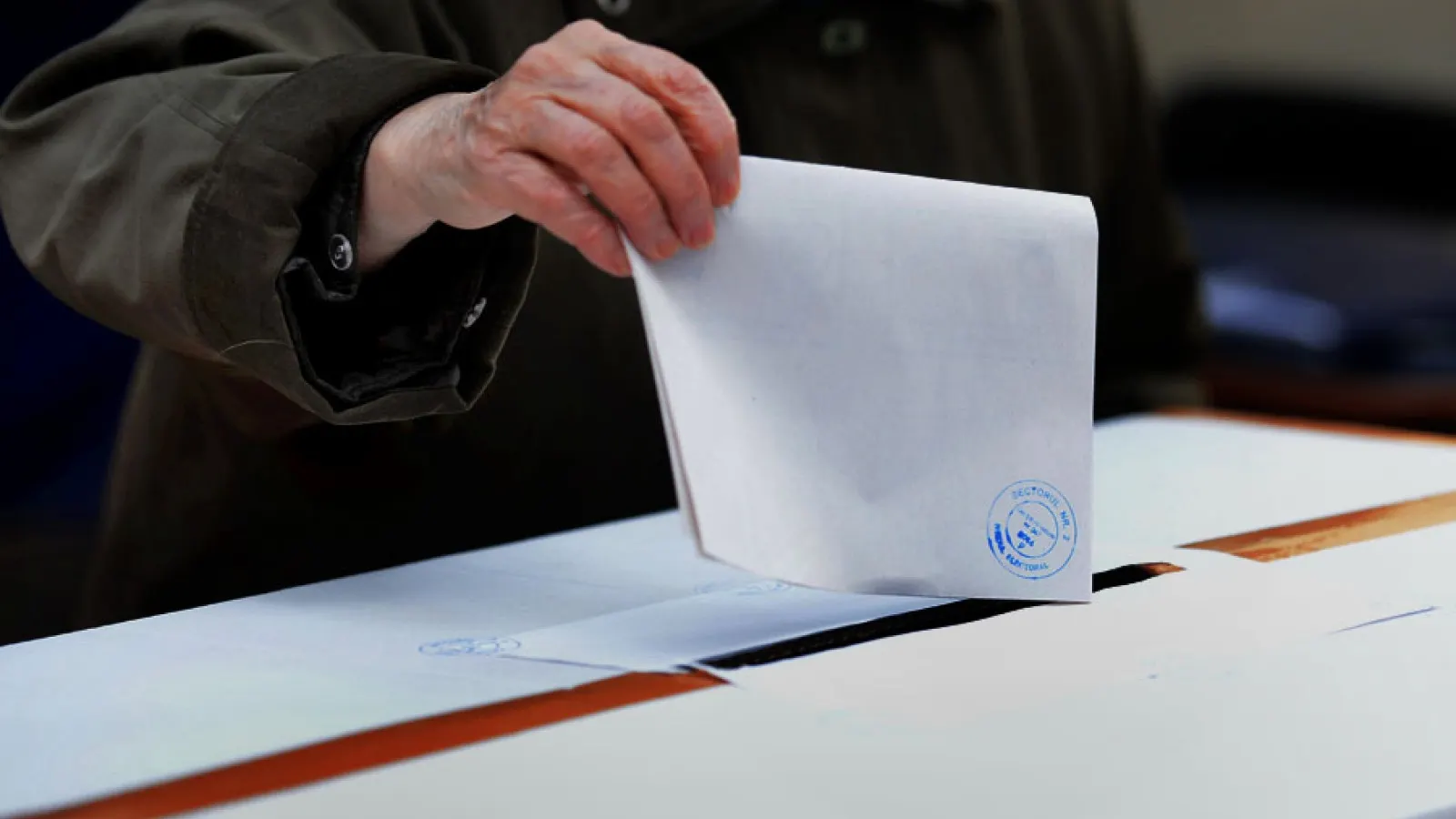 REZULTATE ALEGERI PREZIDENŢIALE 2014. EXIT POLL CSCI: Victor Ponta - 40%, Klaus Iohannis - 31%