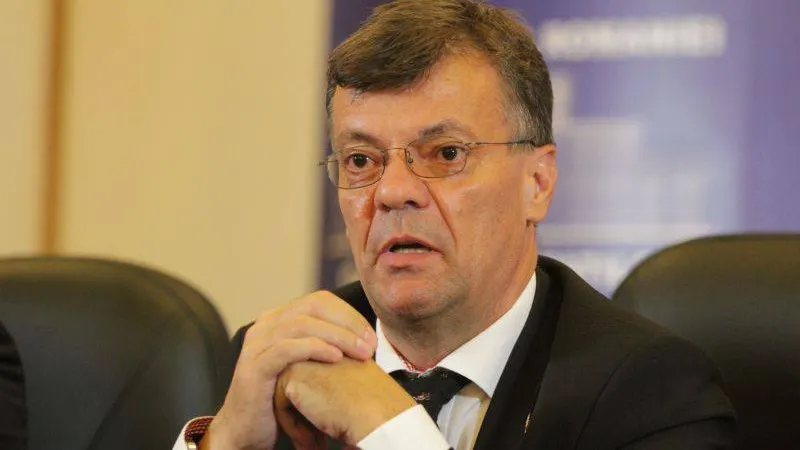Akos Mora, înlocuit de Tudor Barbu în funcția de vicelider al grupului PNL din Senat