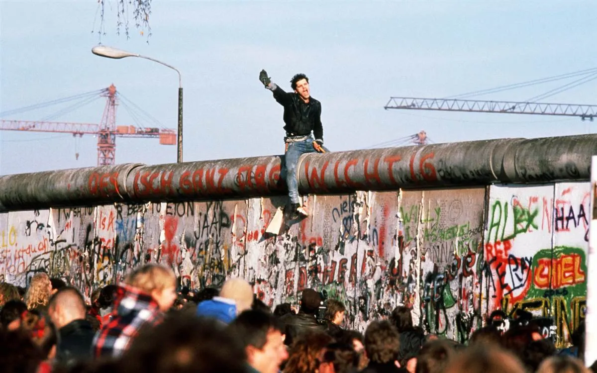 CĂDEREA ZIDULUI BERLINULUI. Ce a însemnat acest moment istoric pentru Europa
