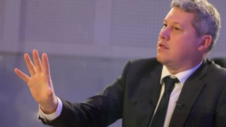 Predoiu: Demisia lui Corlăţean nu rezolvă problemele.PONTA SĂ ÎŞI DEA DMISIA dacă nu le soluţionează
