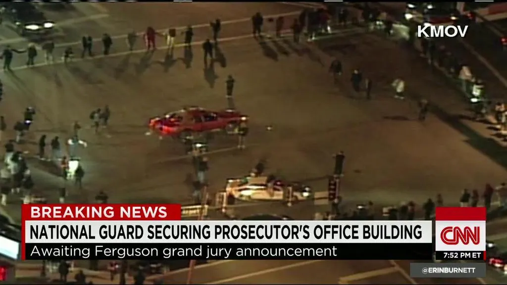 Violenţe în Ferguson, după decizia în cazul Michael Brown: 61 de persoane au fost arestate
