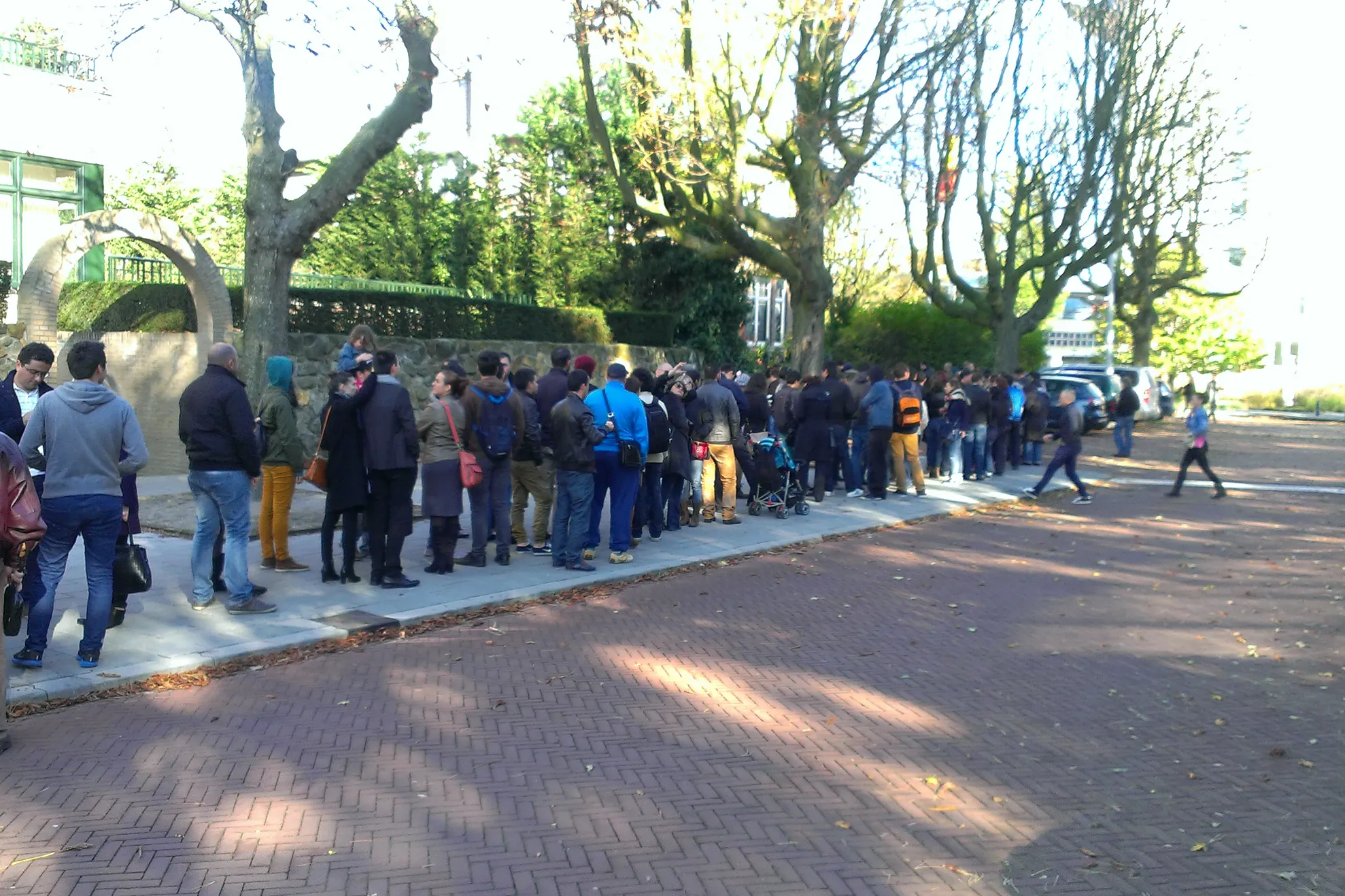 BEC îl contrazice pe Corlăţean: Pot fi organizate noi secţii în străinătate. Reacţia MAE
