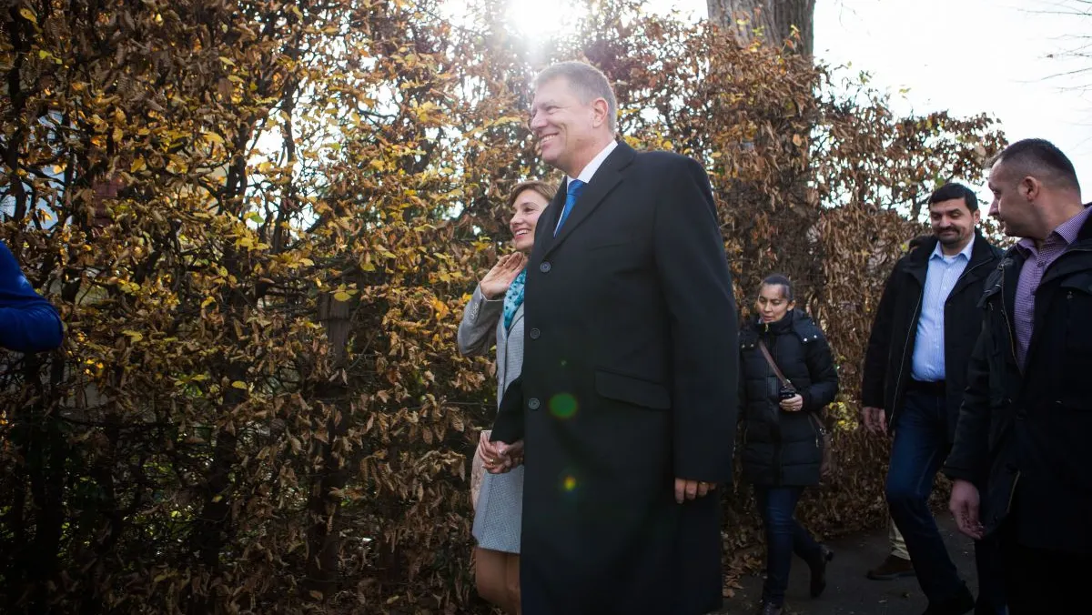 KLAUS IOHANNIS: dezvăluirile vecinilor despre viaţa neştiută a preşedintelui ales