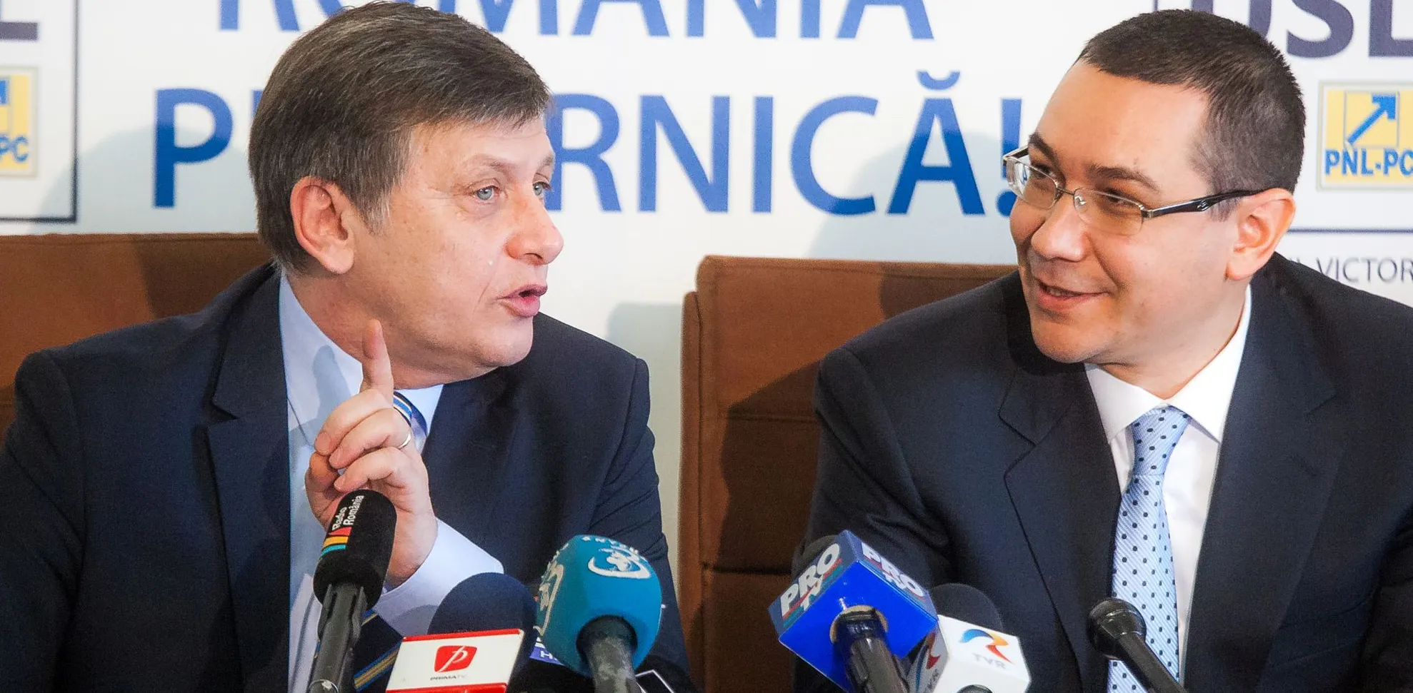CRIN ANTONESCU, atac la Victor Ponta, pe care îl vede însă președinte