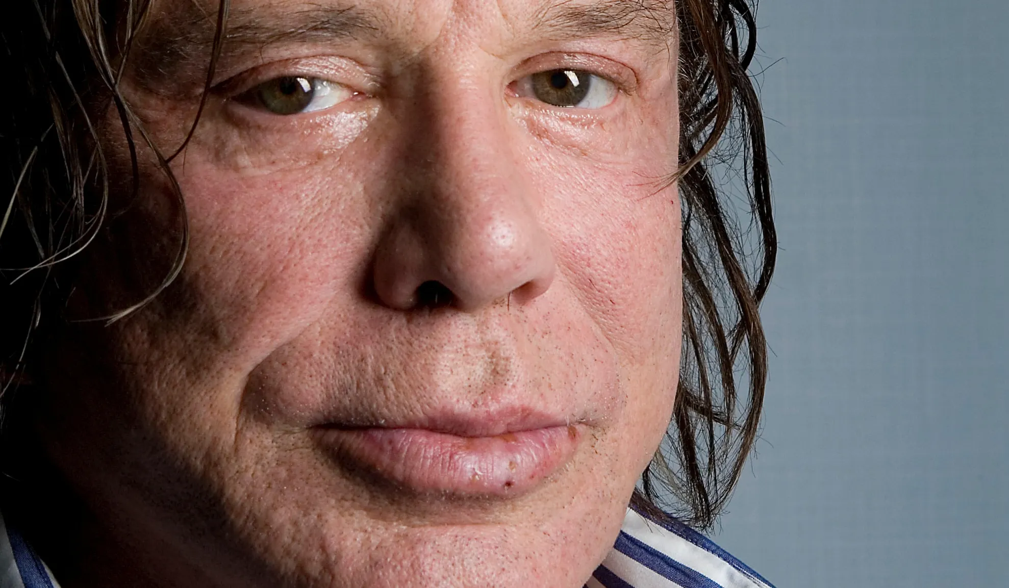 SURPRIZĂ - Mickey Rourke va reveni în ringul de box, la 62 de ani