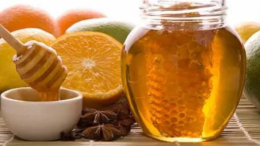 Cum să deosebeşti MIEREA de albine naturală de cea contrafăcută