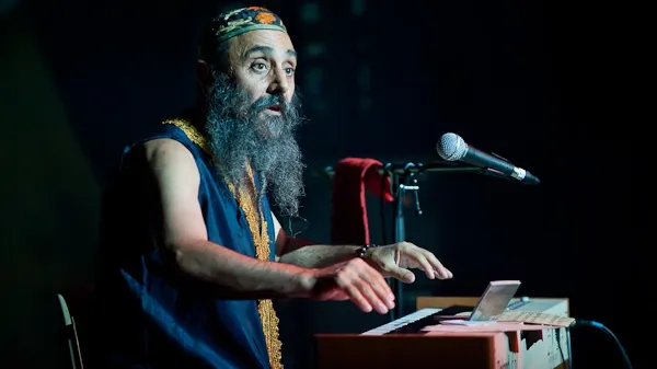 ALEGERILE PREZIDENȚIALE 2014. Pianistul Harry Tavitian: Duminică voi cânta Santa Klaus