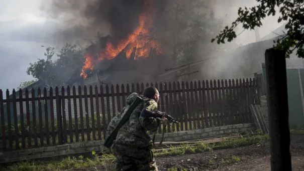 CRIZA din UCRAINA. Şase persoane, între care o fetiţă în vârstă de cinci ani, UCISE