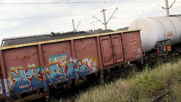 Vagoane de marfă, DERAIATE la Ploieşti. Trenurile de călători au ÎNTÂRZIERI