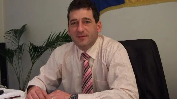 Primarul din Beiuş, scos din arest preventiv şi plasat în arest la domiciliu