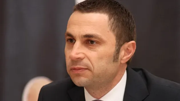 Mutare politică neașteptată