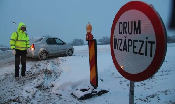 Autostrada A2 a fost REDESCHISĂ. 13 drumuri naționale rămân ÎNCHISE