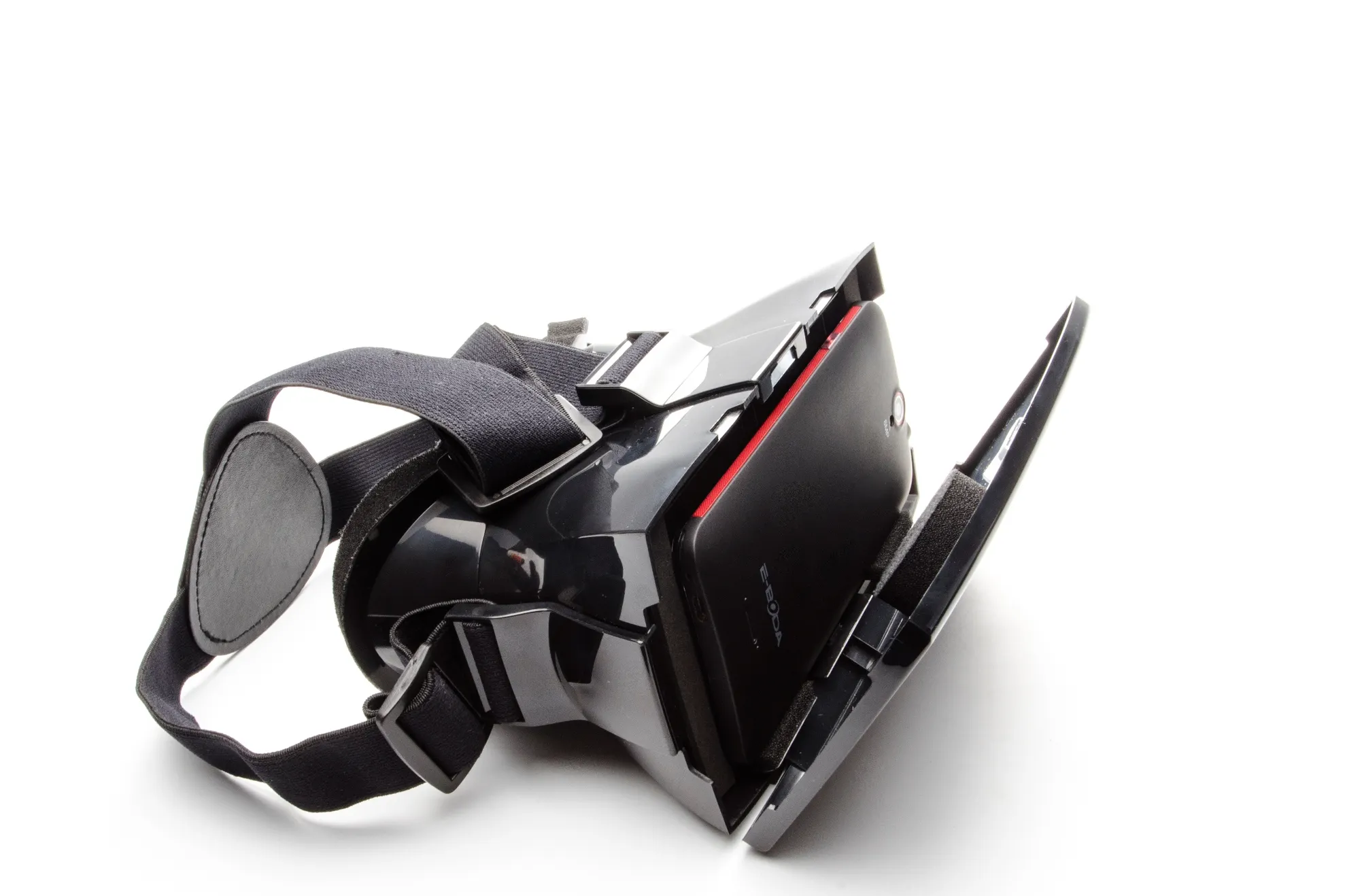E-Boda a lansat primii ochelari Virtual Reality “made in Romania”! 