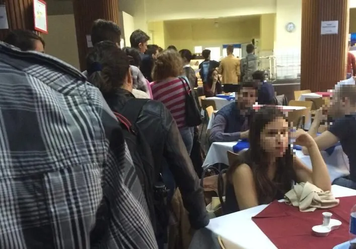 MARTOR OCULAR. Studenții de la Facultatea de Drept întâmpină probleme la cantină