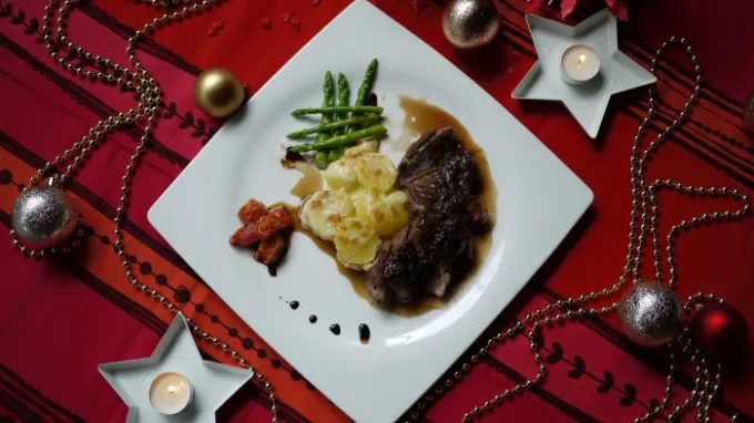 De ce este SĂNĂTOASĂ carnea de porc