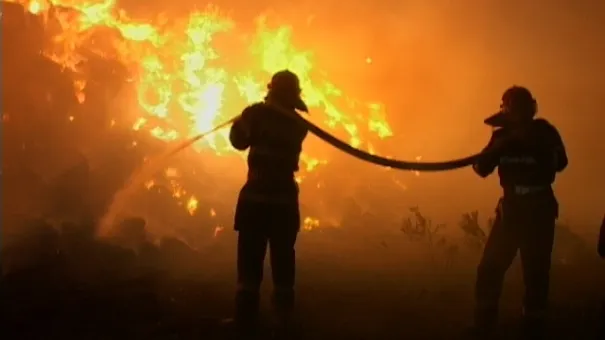 INCENDIU VIOLENT în Comăneşti. O femeie a murit carbonizată