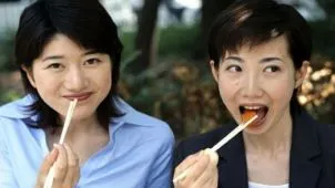 Dieta japoneză. Te ajută să slăbești și întârzie îmbătrânirea