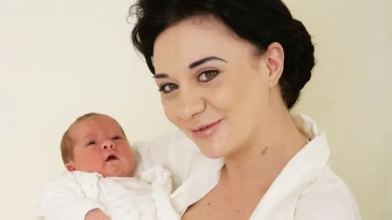 A avut 3 iubiţi şi nu ştie CINE este TATĂL copilului. METODA INEDITA prin care le va spune