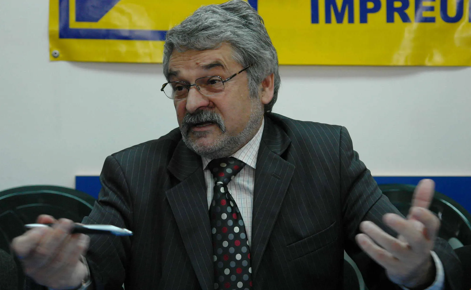 Șeful CJ Hunedoara, Mircea Moloț, reținut de DNA 
