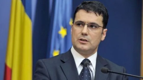 Pricopie: Sper să începem licitaţia pentru manuale în februarie
