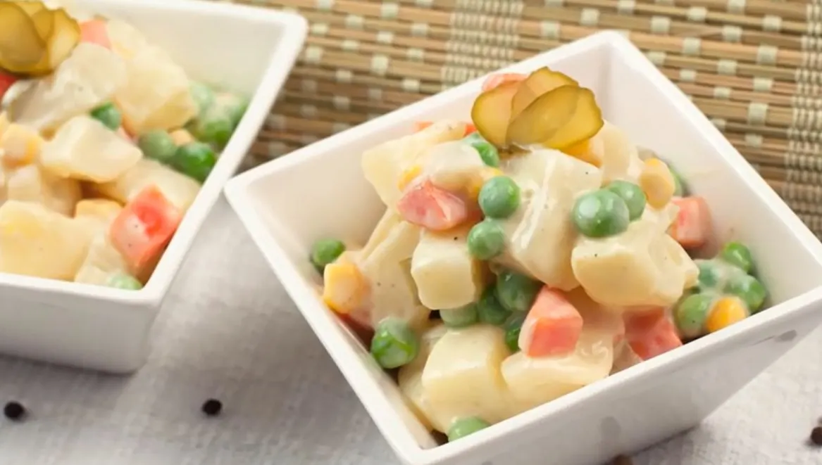 FRESH REFRESH. DELICIU: O reţetă pentru salata de BOEUF, cum nu aţi mai mâncat niciodată