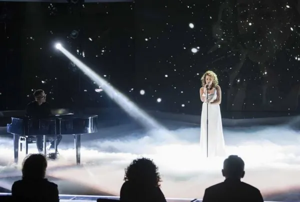 O tânără ROMÂNCĂ de 15 ani a câştigat X Factor Ungaria. A făcut SENZAŢIE - VIDEO
