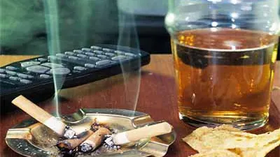 Stilul de viaţă nesănătos, VINOVAT de 40% din totalul cazurilor de cancer. Cel mai mare RISC