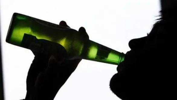 Început de an pe patul de SPITAL. Şase adolescenţi, în COMĂ ALCOOLICĂ 