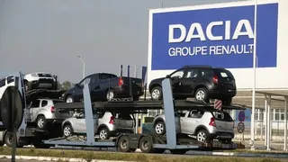 Angajații DACIA se pregătesc de grevă. CE SALARII și prime vor