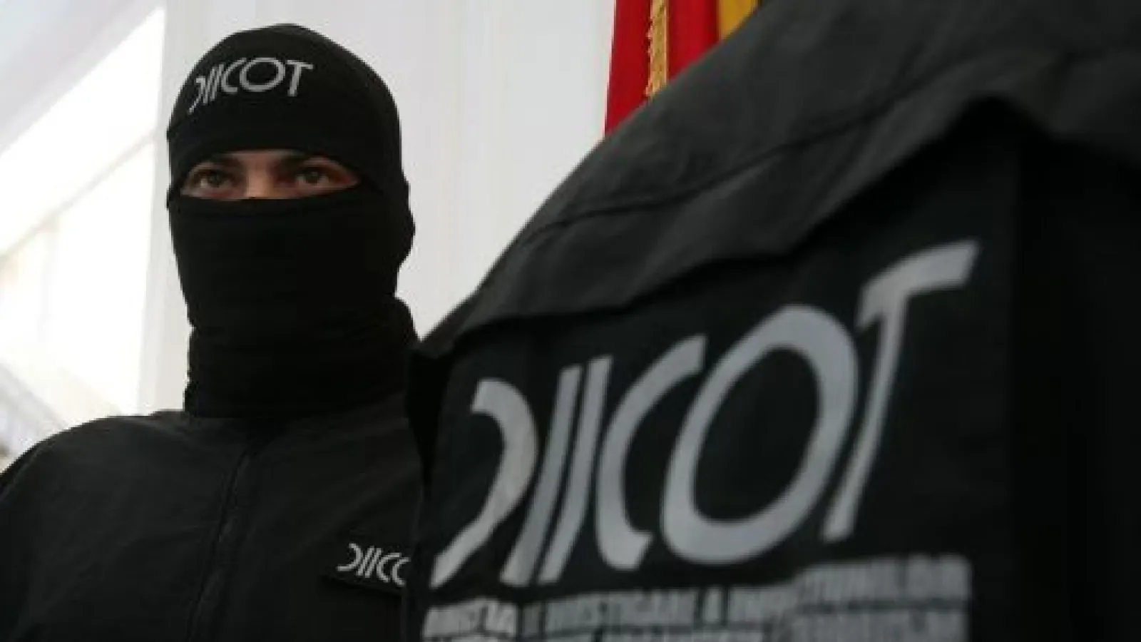 Şeful Serviciului pentru Acţiuni Speciale din Poliţia Iaşi, reţinut de procurorii DIICOT