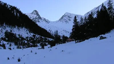 RISC MARE de producere a avalanşelor în Munţii Făgăraş şi Bucegi
