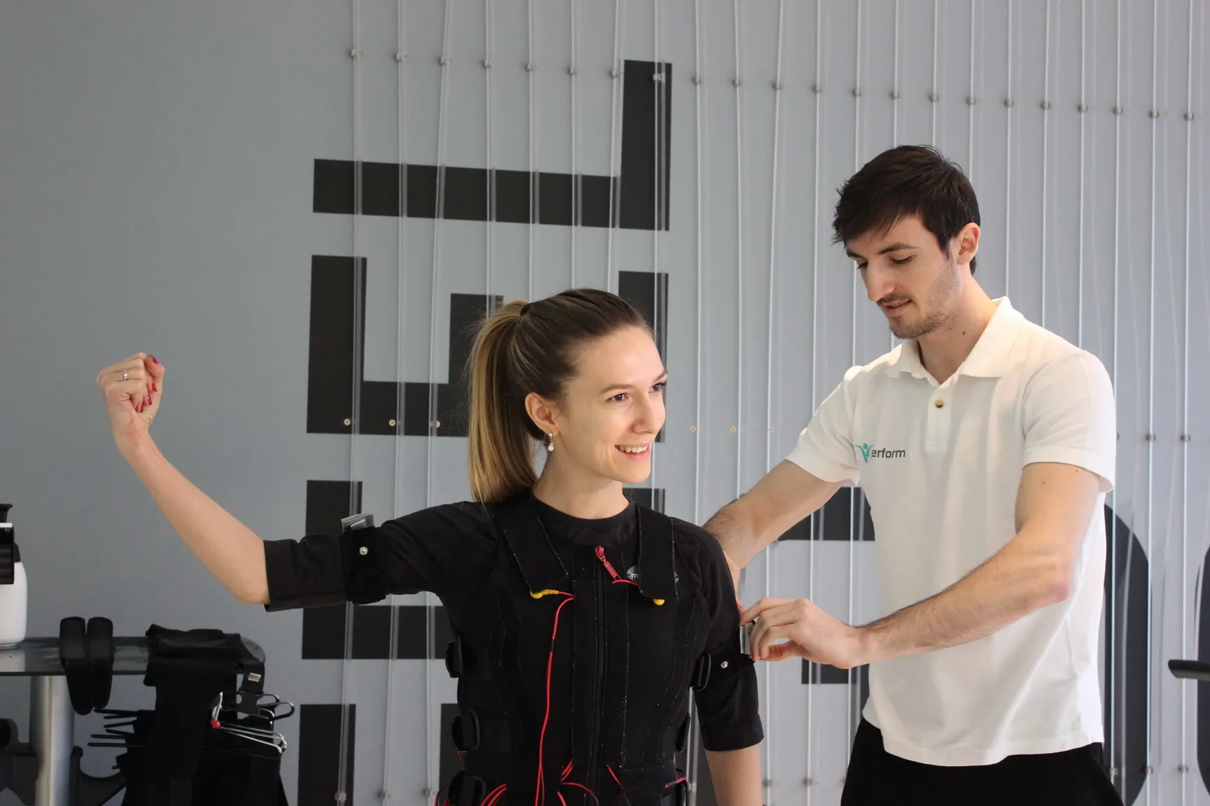 ADELA POPESCU a început anul cu Electrostimulare Musculară