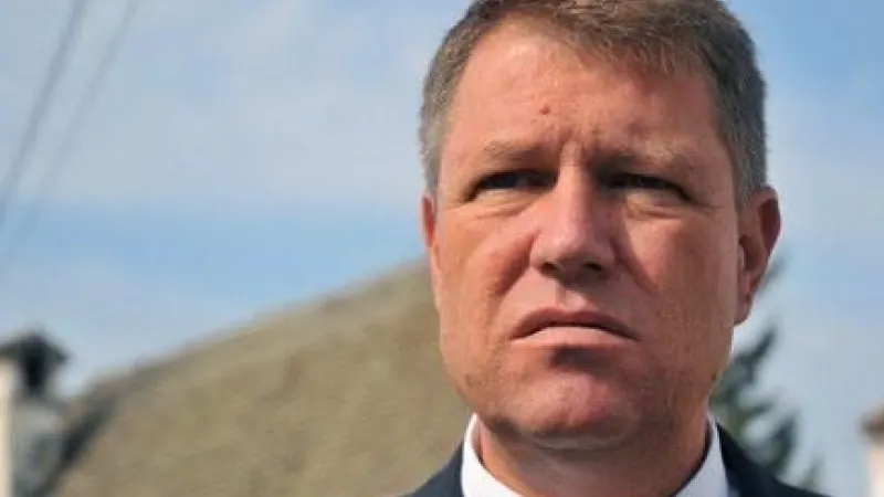 Directorul tehnic al Tursib, găsit spânzurat, a fost înmormântat în prezenţa preşedintelui Iohannis