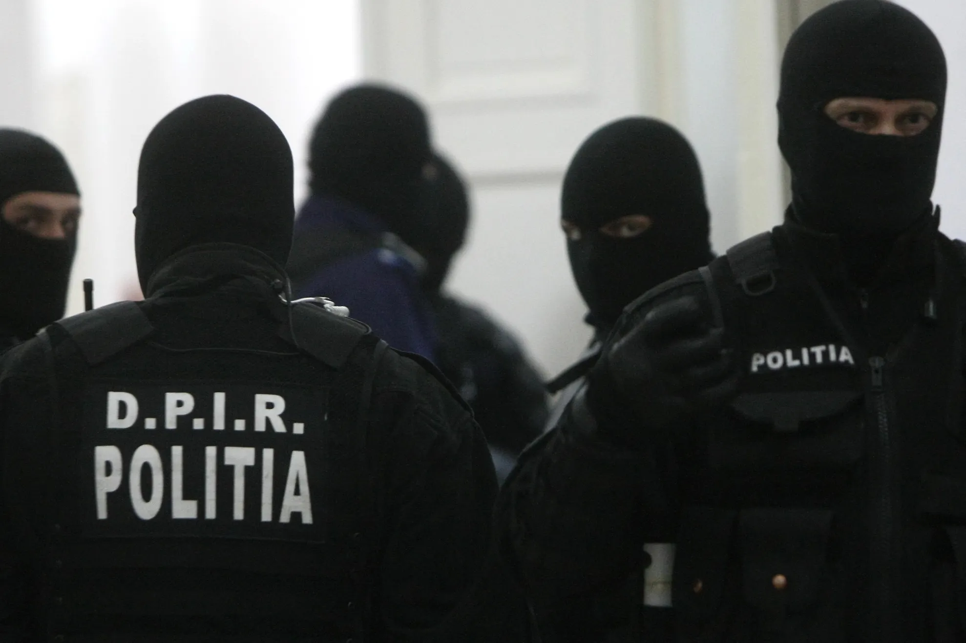 Șeful IPJ Timiș și adjunctul său, aduși la audieri la DNA 
