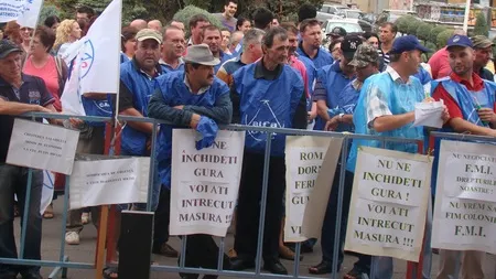 Protest la Ministerul Muncii din cauza unei decizii a Guvernului: 2.000 de oameni rămân pe drumuri
