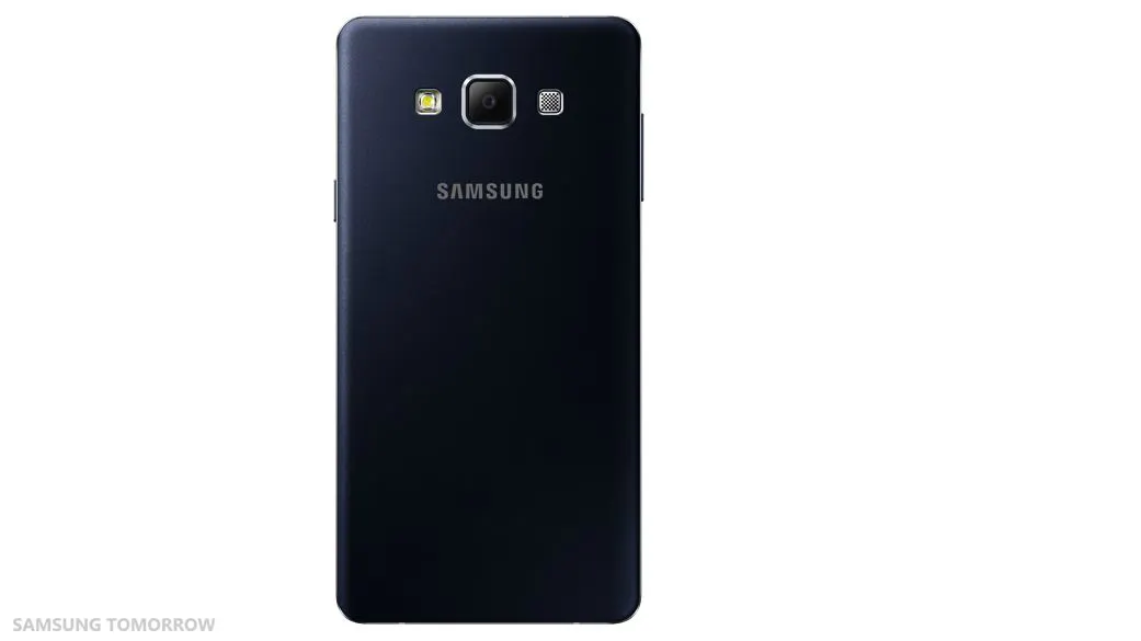 Samsung ÎNVINGE Apple cu acest telefon. Ce îl face SPECIAL