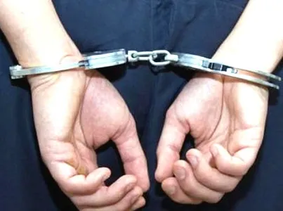 Bărbat condamnat la 3 ani de închisoare după ce a tâlhărit pe stradă o fetiţă