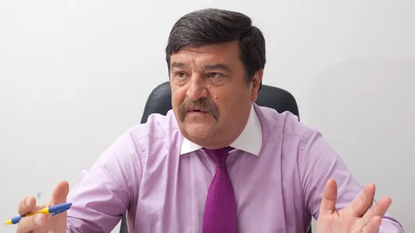 Toni Greblă, la ieșirea de la DNA, întrebat dacă a primit necuvenit rochii de damă: Doamne ferește!