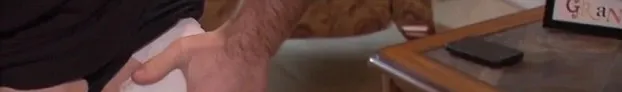 I-a explodat iPhone-ul și a ajuns în spital. Se poate întâmpla oricui!