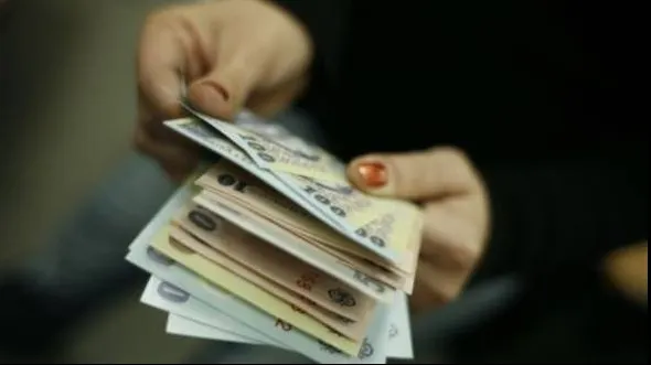 În ce domenii se câştigă cel mai bine în România?