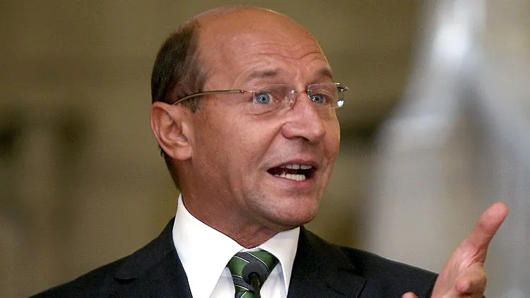 Traian Băsescu la congresul PMP: Sper ca Elena Udrea să-mi confirme că este un om cinstit!